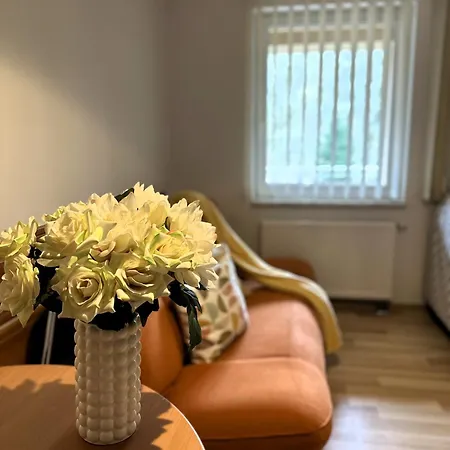 Al-dom Obroncow Westerplatte , 100 M Do Plazy, Przy Latarni Morskiej Kolobřeh