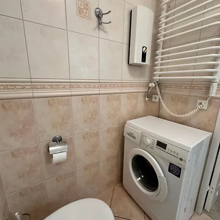 Al-dom Obroncow Westerplatte , 100 M Do Plazy, Przy Latarni Morskiej