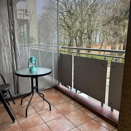 Al-dom Obroncow Westerplatte , 100 M Do Plazy, Przy Latarni Morskiej * קולובז'ג