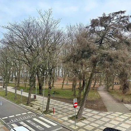 Al-dom Obrońców Westerplatte , 100 M Do Plaży, Przy Latarni Morskiej *