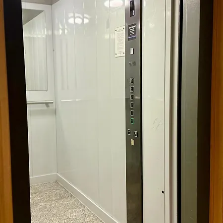 Apartament Al-dom Obrońców Westerplatte , 100 M Do Plaży, Przy Latarni Morskiej *