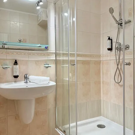Apartament Al-dom Obrońców Westerplatte , 100 M Do Plaży, Przy Latarni Morskiej