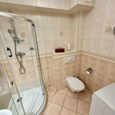 Apartament Al-dom Obrońców Westerplatte , 100 M Do Plaży, Przy Latarni Morskiej *