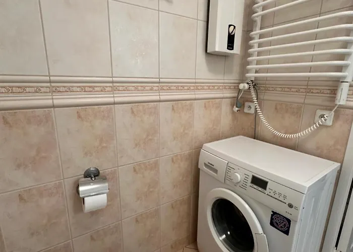 Al-dom Obrońców Westerplatte , 100 M Do Plaży, Przy Latarni Morskiej